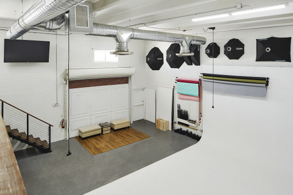 2 Wow Studios photo studio rental