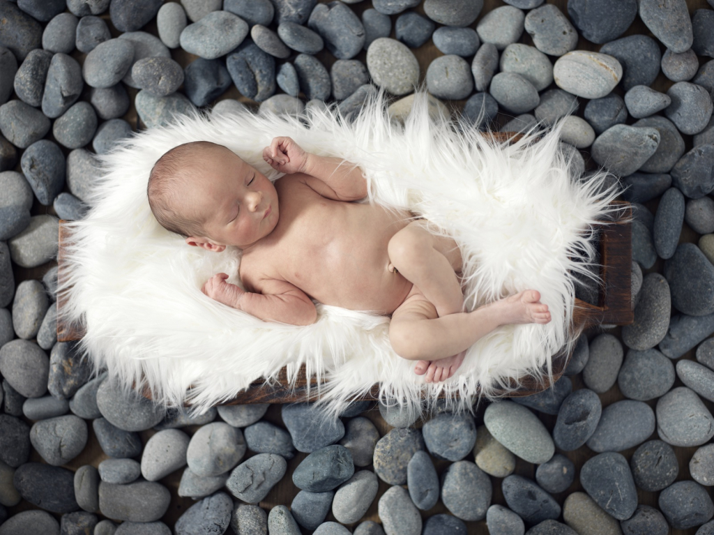 Newborn photography tips